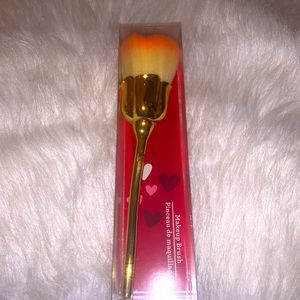 NEW!!! ROSE MAKEUP BRUSH